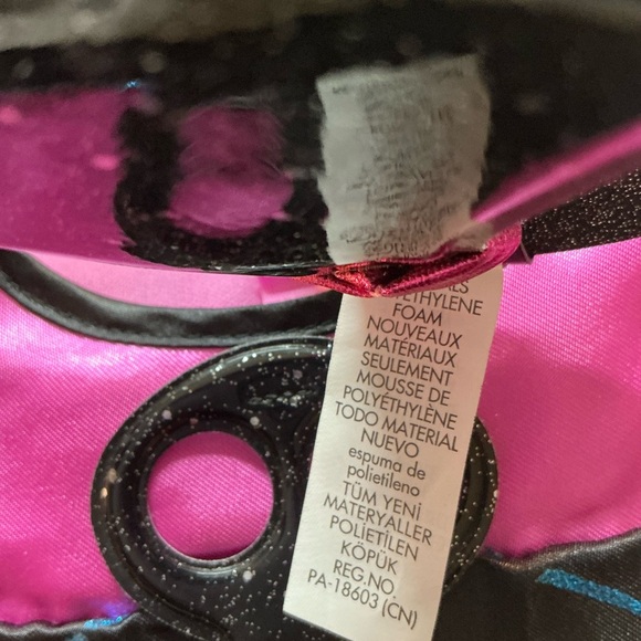 Disney Vanpirina Halloween Costume Pink and Black with Bat Wings Sz 2 - Picture 11 of 11